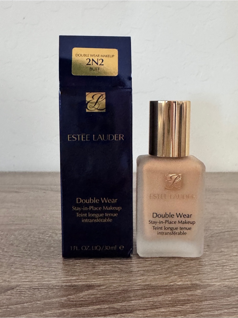 Estee Lauder Double Wear Foundation 2N2 Buff